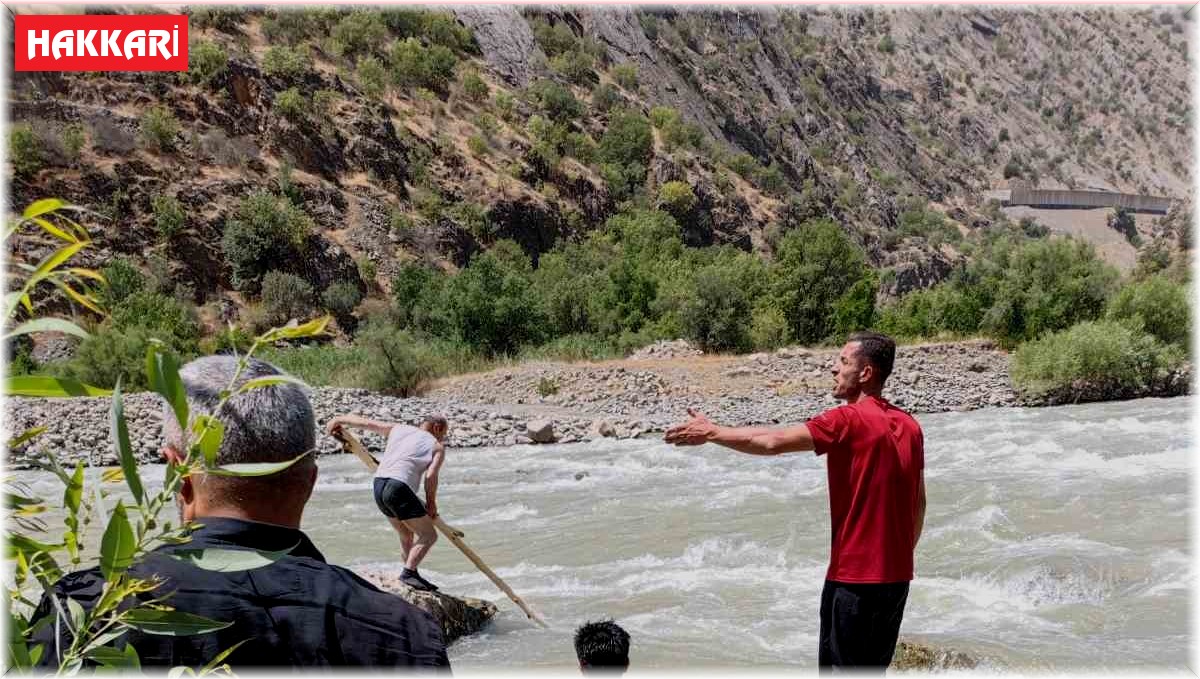 Zap Suyu'nda balık avlayan genç akıntıya kapıldı