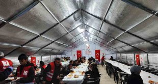 Hakkari'de iftar çadırı kuruldu