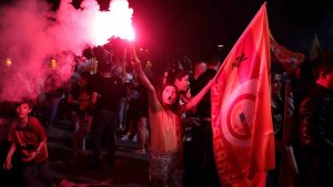Erzincan'da Galatasaray taraftarları meydanı panayır alanına çevirdi