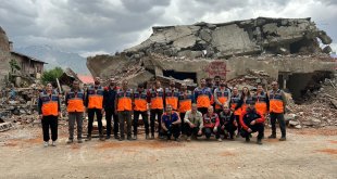 Tunceli'de arama kurtarma gönüllüleri AFAD'ın eğitimleriyle deneyim kazanıyor
