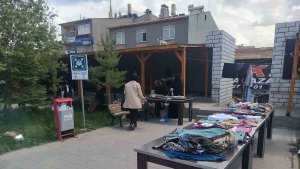 Özalp'te yetim ve kimsesizler yararına yardım kampanyası düzenlendi