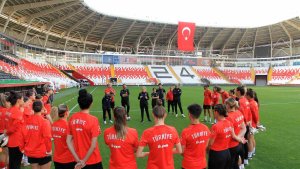 Kadın A Milli Takımı, Azerbaycan maçına hazır