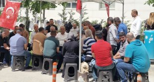 Van'da işten çıkarılan belediye çalışanlarının eylemi sürüyor
