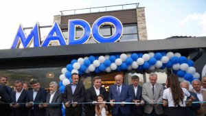 Açılışı yapılan Mado Cafe Restorant'ın geliri öğrenciye burs, köylere yol olacak!