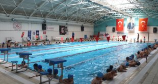 Ağrı'da yüzme bilmeyen çocuklar spora kazandırılıp boğulma riskine karşı eğitiliyor