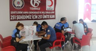 Malatya'da polislerden Türk Kızılay'a 251 ünite kan bağışı