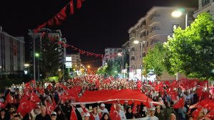 Van'da binlerce kişi '15 Temmuz' yürüyüşüne katıldı