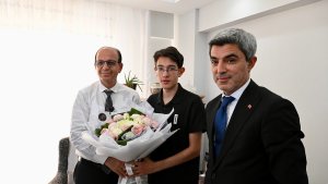 Geçit, Türkiye birincisi Arda Taşdemir'i ziyaret etti