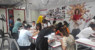 Akbank'ın 'Güzel Yarınlar Hareketi' Malatya'nın depremzede gençleriyle buluşacak