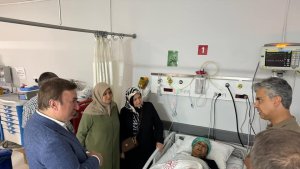 Vali Aydoğdu'dan hastanede tedavi gören şehit annesine ziyaret