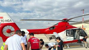 Dereye düşen çocuk ambulans helikopterle Van'a sevk edildi
