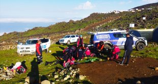 Ağrı Dağı'nda kaybolan 2 kişinin bulunması için çalışmalar sürüyor