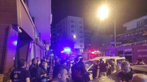 Van'da apartman yangını: 40 kişi dumandan etkilendi