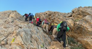 Hakkari'de dağcılar Cilo Dağı'na tırmandı