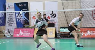 Badminton Süper Lig ve Gelişim Ligi müsabakaları Erzincan'da başladı