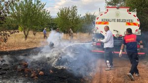 Kemaliye'nin 3 köyünde örtü yangını söndürüldü