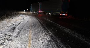 Ardahan-Şavşat kara yolu kar nedeniyle ağır tonajlı araçlara kapatıldı