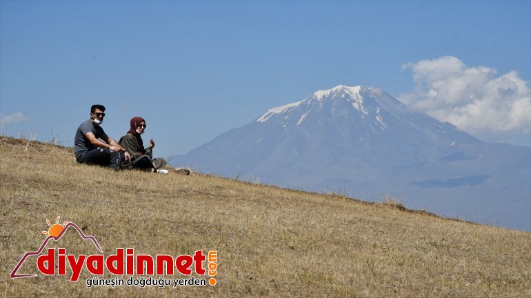 Ağrı Dağı ünlü mankenleri ağırladı11