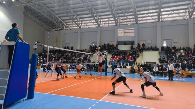 Voleybol: AXA Sigorta Efeler Ligi