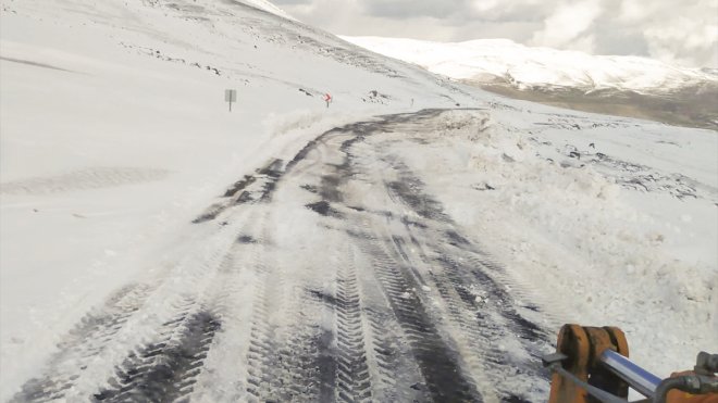 Kar nedeniyle kapanan Kağızman-Ağrı kara yolu ulaşıma açıldı