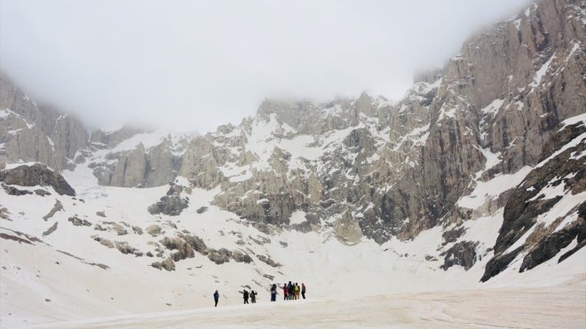 Hakkari'de doğaseverler Cennet Cehennem Vadisi'nde yürüyüş yaptı