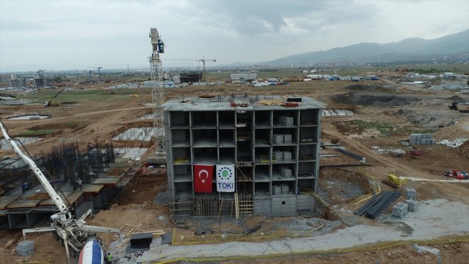 Malatya'da deprem konutlarının yapımı devam ediyor