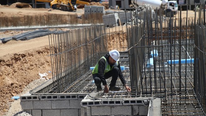 Depremzede mühendis Malatya'da afet konutlarının inşasında görev yapıyor