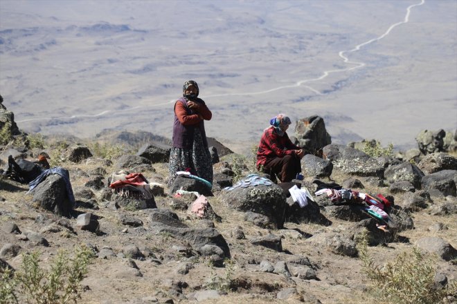 turistlere Ağrı sağlıyor Kışın - kazanç ördüğü Dağı