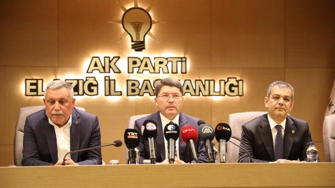 Adalet Bakanı Tunç, AK Parti Elazığ İl Başkanlığını ziyaret etti: