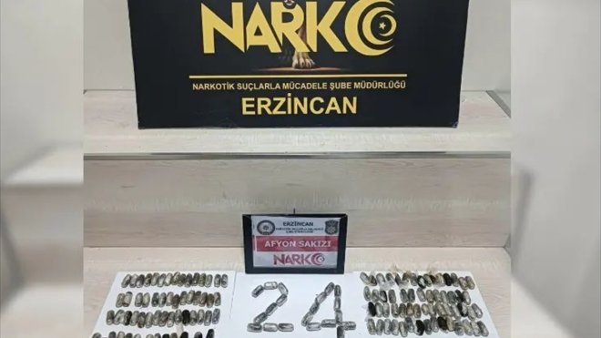 Erzincan'da midelerinde uyuşturucu tespit edilen İran uyruklu 2 zanlı tutuklandı