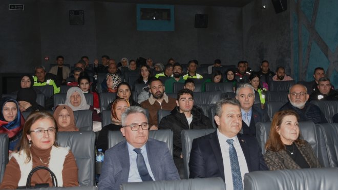 Erzurum'da şehit yakınları ve gaziler 'Aybüke; Öğretmen Oldum Ben!' filmini izledi