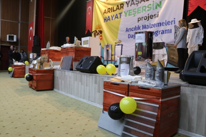 üreticilere verildi arıcılığın malzeme yaygınlaştırılması Ağrı