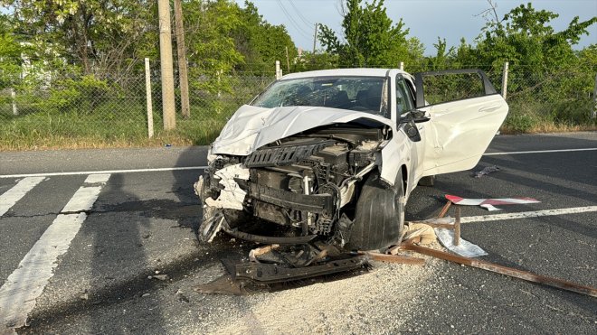 Elazığ'da iki otomobilin çarpıştığı kazada 7 kişi yaralandı