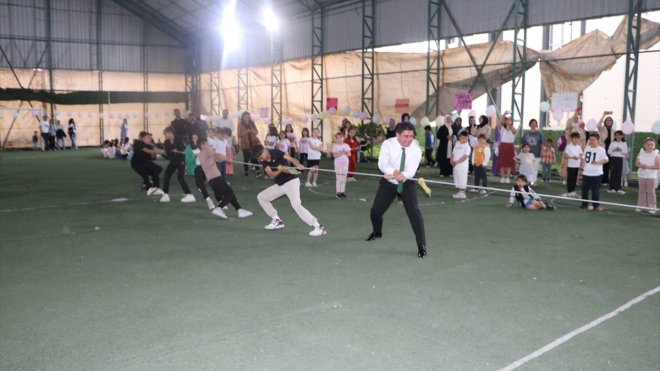 Hakkari'de "Geleneksel Çocuk Oyunları Şenliği" düzenlendi