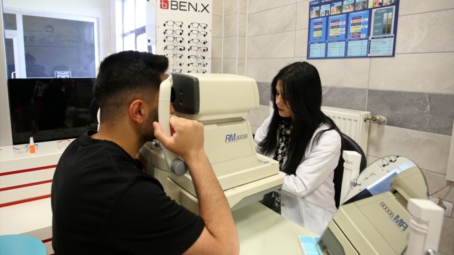 Muş'ta geleceğin optisyenleri 'Beceri Geliştirme Atölyesi'nde kendilerini geliştiriyor