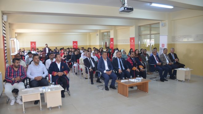 Bulanık Meslek Yüksekokulunda mezuniyet töreni düzenlendi