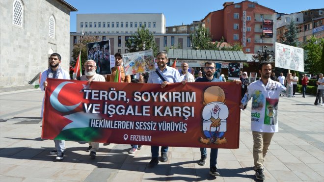 Erzurum'da sağlık çalışanları, Gazze için "sessiz yürüyüş" yaptı