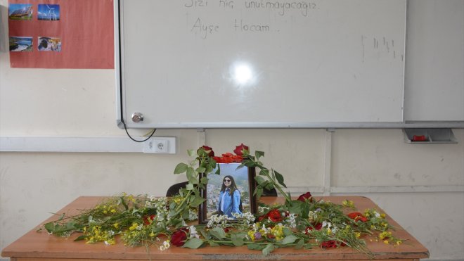 Hakkari'de trafik kazasında hayatını kaybeden öğretmenin okulunda hüzün