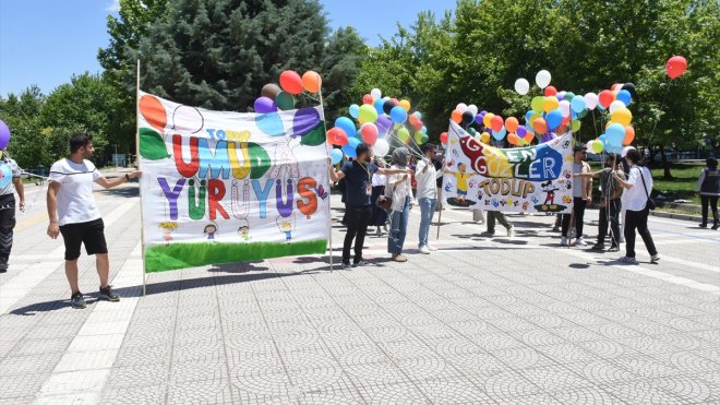 Malatya'da lösemi hastaları için 'umuda yürüyüş' etkinliği yapıldı