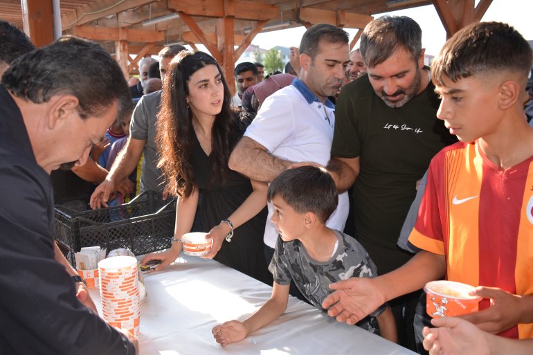 Ağrı Belediyesi Aşure Günü etkinliği düzenledi9