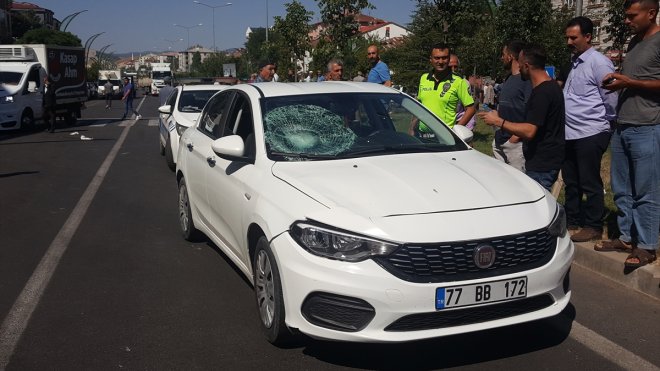 Bingöl'de otomobilin çarptığı yaya yaralandı