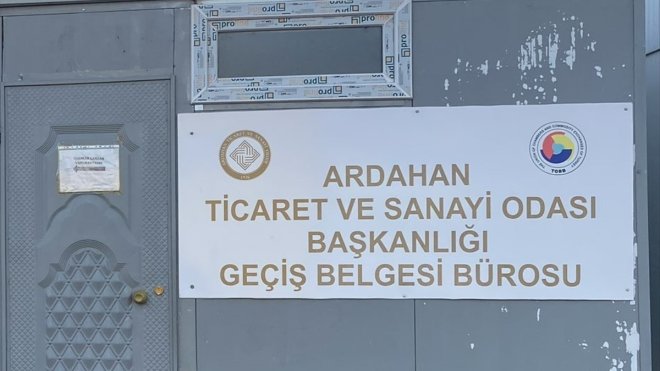 Çıldır-Aktaş Gümrük Kapısı'nı kullanan sürücüler geçiş belgelerini tır parkında beklerken alabilecek