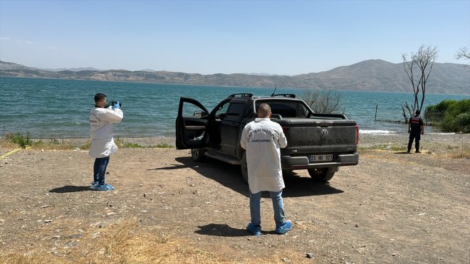 kadın 2 kamyonette kişi bulundu Elazığ