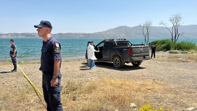 2 kişi biri ölü kadın kamyonette Elazığ