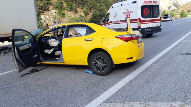 kamyona halindeki kazada kişi park Erzincan