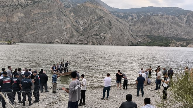 Erzurum'da gölde kaybolan gencin bulunması için arama çalışması başlatıldı