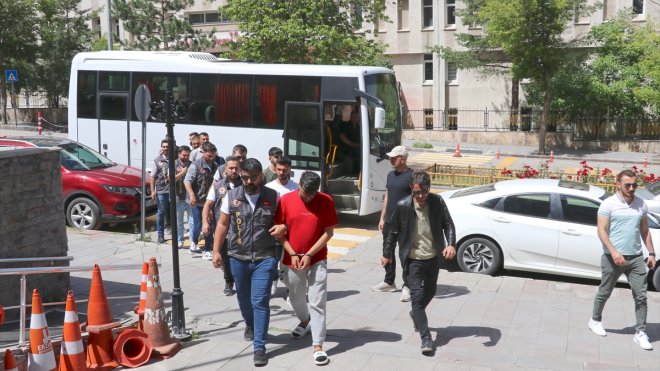 Erzurum merkezli dolandırıcılık operasyonunda 9 zanlı gözaltına alındı