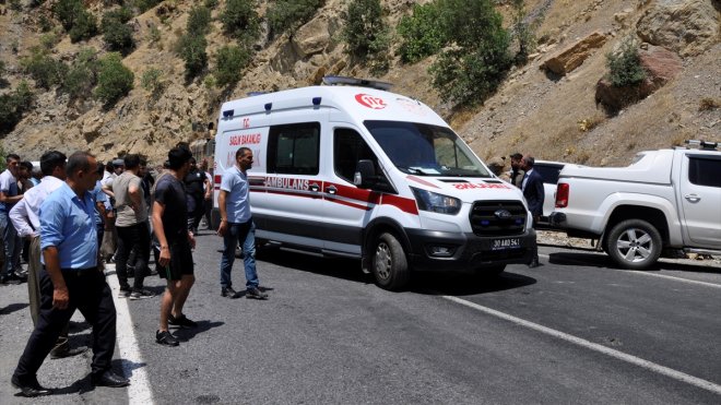 Hakkari'de Zap Suyu'na kapılan güvenlik korucusu boğuldu