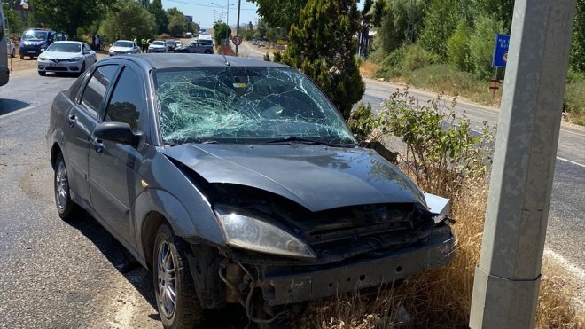 Malatya'da iki otomobilin çarpıştığı kazada 3 kişi yaralandı