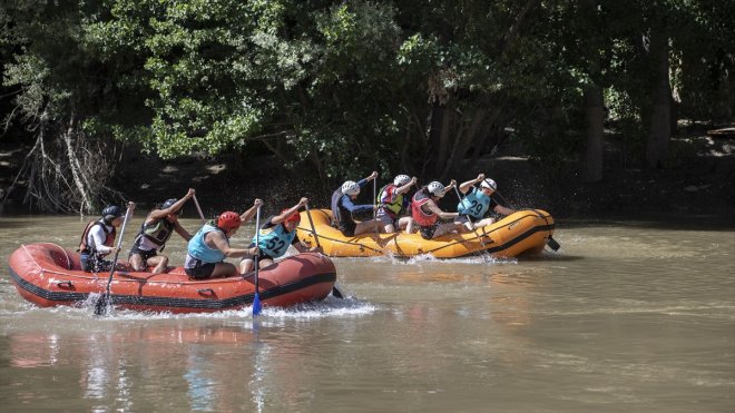 Tunceli'de Rafting Türkiye Kulüpler Kupası yarışları sürüyor